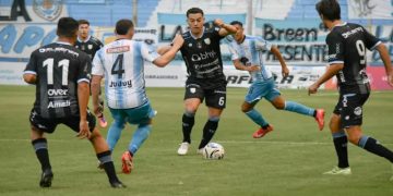 El "Lobo" cosechó un empate de visitante con la "Crema" y mantiene su liderazgo