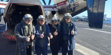 Milei arribó al portaaviones USS Nimitz y participa de los ejercicios navales conjuntos con Estados Unidos