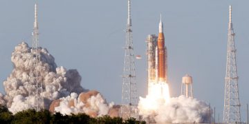 Lanzamiento de la misión Artemis II a la Luna: los astronautas ya orbitan la Tierra en la cápsula Orión