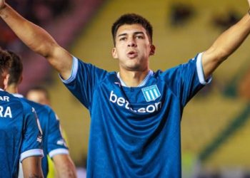 Racing venció a Independiente Petrolero en el debut en la Copa Sudamericana