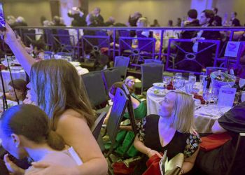 Tiroteo en la cena de corresponsales de la Casa Blanca: Trump ileso, un agente baleado y el sospechoso identificado como residente de California