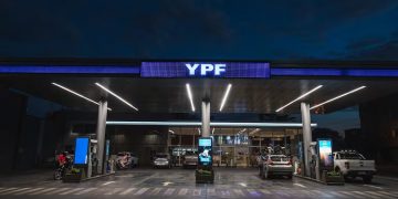 La venta de combustibles cayó por tercer mes consecutivo y acumula una baja del 13% en lo que va del año
