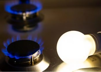El Gobierno dispuso que las tarifas de gas aumentarán 2,8% y las de luz subirán 1,5% en junio
