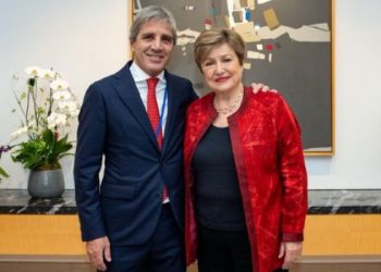 El FMI aprobó la revisión del acuerdo con la Argentina y destraba el desembolso de USD 1.000 millones