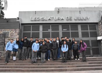 Estudiantes del Colegio Canónigo Gorriti participaron del programa Legislatura Joven en la Legislatura de Jujuy