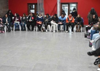 Capacitan a referentes barriales en escucha social y comunitaria para fortalecer el trabajo territorial