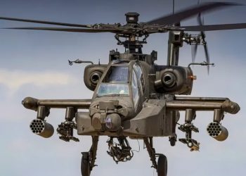 Un helicóptero del Ejército de Estados Unidos se estrelló cerca del estrecho de Ormuz, crece la tensión en Medio Oriente