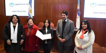 La Legislatura reconoció a Guadalupe Sosa por su destacada participación en un certamen internacional de matemática