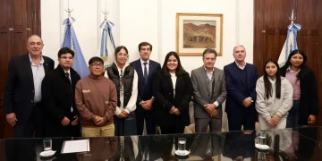 Las becas que acercan el sueño de ser médicos al servicio de Jujuy