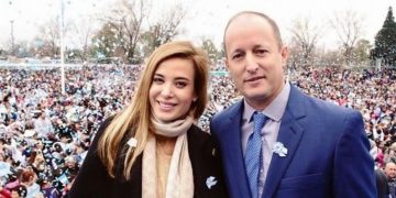 La Justicia les prohibió salir del país a Martín Insaurralde y a Jesica Cirio