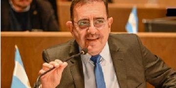 Apartan al concejal que impulsó el ingreso de Barrelier al municipio y postergan la promoción del fiscal que ordenó su liberación