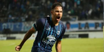 El Lobo rugió y dio vuelta el partido ante San Martín (SJ) con un doblete de Bianchi