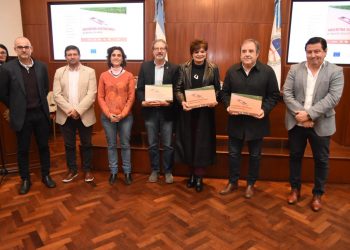 Presentaron en la Legislatura el libro "Argentina Sustentable: El Norte Grande"
