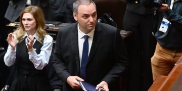 El PRO exigió la presentación de Adorni en el Congreso y reclamó: “Podría resolver esta situación renunciando”
