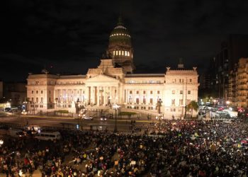 Ni Una Menos: con duras críticas al Gobierno, una multitud de mujeres marchó contra la violencia de género