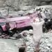 Tragedia en Pakistán: un colectivo cayó por un barranco y murieron al menos 40 personas