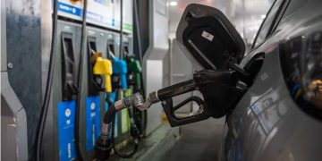 El Gobierno aplicará una suba parcial de los impuestos al combustible: cómo impactará en los precios a partir de mañana