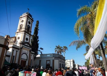 El gobernador Carlos Sadir acompañó las fiestas patronales de El Carmen