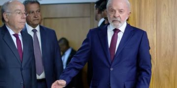 El canciller de Brasil calificó de “graves e inaceptables” los dichos de Milei sobre Lula y escaló la tensión diplomática