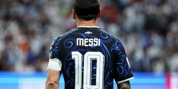 La Selección regresa a la Argentina, pero sin Messi ni varios de sus compañeros