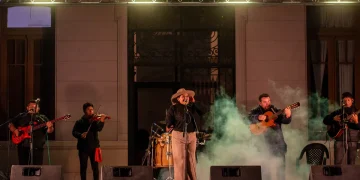 Plaza España será escenario de un nuevo fin de semana de música jujeña y artesanías