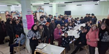 “Voces de la Experiencia” promueve el respeto y la solidaridad intergeneracional en las escuelas de la ciudad