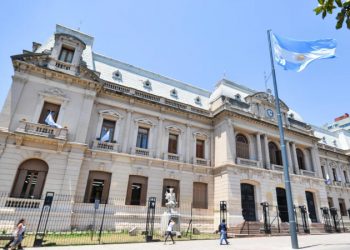 Asueto administrativo y escolar desde el mediodía de este martes 7 de julio por el partido de Argentina