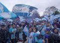 La Selección llegó al país tras el segundo lugar en el Mundial: una multitud saludó al plantel afuera de Ezeiza