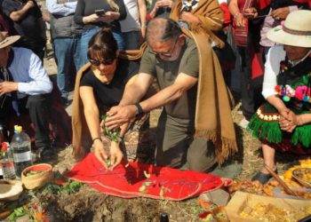 San Salvador de Jujuy honró a la Pachamama con una multitudinaria ceremonia en el Parque Xibi Xibi