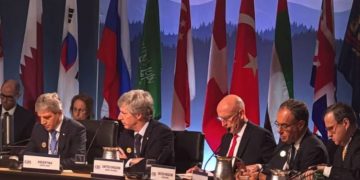 Caputo defendió el plan económico en el G20 y busca respaldo clave