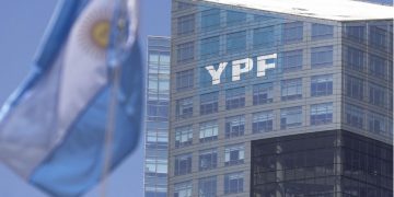 YPF presentó el proyecto de inversión más grande bajo el RIGI: US$51.000 millones para exportar gas