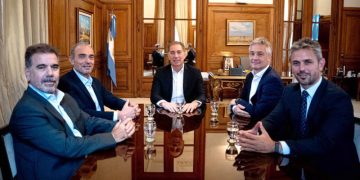 Los delegados de Karina Milei y Mauricio Macri crearon una mesa política conjunta y acercan posiciones para el 2027