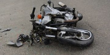 Bajo La Viña: un motociclista murió tras derrapar en la Avenida Balbín