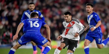 River ganaba cómodo, pero Vélez remontó dos goles y se lo empató en el Monumental