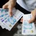 El Gobierno impulsa un salario mínimo garantizado de más de $1 millón en las negociaciones paritarias