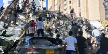 Más de 130 muertos, 570 heridos, viviendas y vías dañadas y aeropuertos cerrados tras el terremoto en Colombia