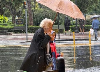 Alertas naranja y amarilla por tormentas, nevadas y vientos fuertes en 13 provincias
