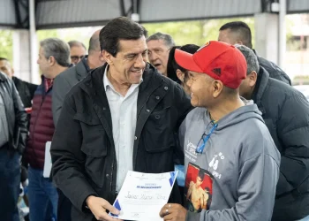 El gobernador destacó el valor del deporte en el I Encuentro Provincial de Escuelas de Boxeo