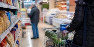 Día del Empleado de Comercio: los súper no abrirán y evalúan trasladar el asueto