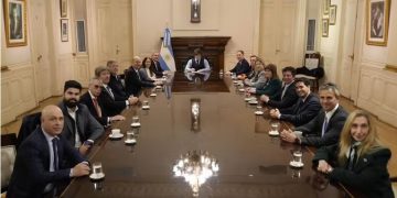 Milei reunió otra vez a sus ministros para debatir el proyecto sobre Malvinas y el Presupuesto 2027