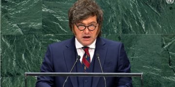 Milei reclamó al Reino Unido retomar las negociaciones por Malvinas y criticó a la ONU: “Es una organización inútil”