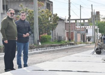 Barrio Los Perales suma un nuevo tramo pavimentado a través del plan de obra mixta municipal