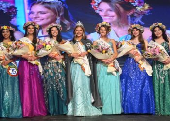 Clara Zamar Veritier fue coronada como nueva Reina Capital de la Fiesta Nacional de los Estudiantes 2026