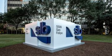 Tres grandes empresas globales de servicios y equipos petroleros comunicaron que no participarán en proyectos en Malvinas