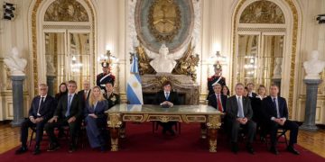 Milei anunció la construcción de una base naval en Tierra del Fuego y sanciones a petroleras que operen en Malvinas