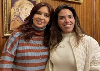 La militante María Soledad Calle reconoció que compró el departamento vecino al de Cristina Kirchner y explicó para qué se usaría