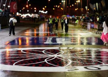 FNE 2026: por la lluvia, se suspendió el primer desfile de carrozas