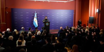 Javier Milei convocó a diputados y senadores de La Libertad Avanza a una nueva reunión el lunes en Casa Rosada