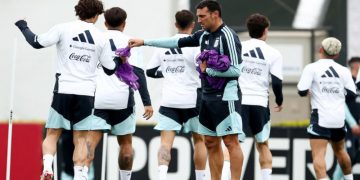 Cuál será la primera formación de Argentina en el inicio de la era post Messi: el movimiento de piezas que anticipa el futuro