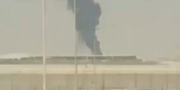 Los hutíes bombardearon aeropuertos de Arabia Saudita y tuvieron que desviar vuelos
